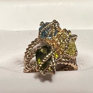 Beautiful ring size 6.